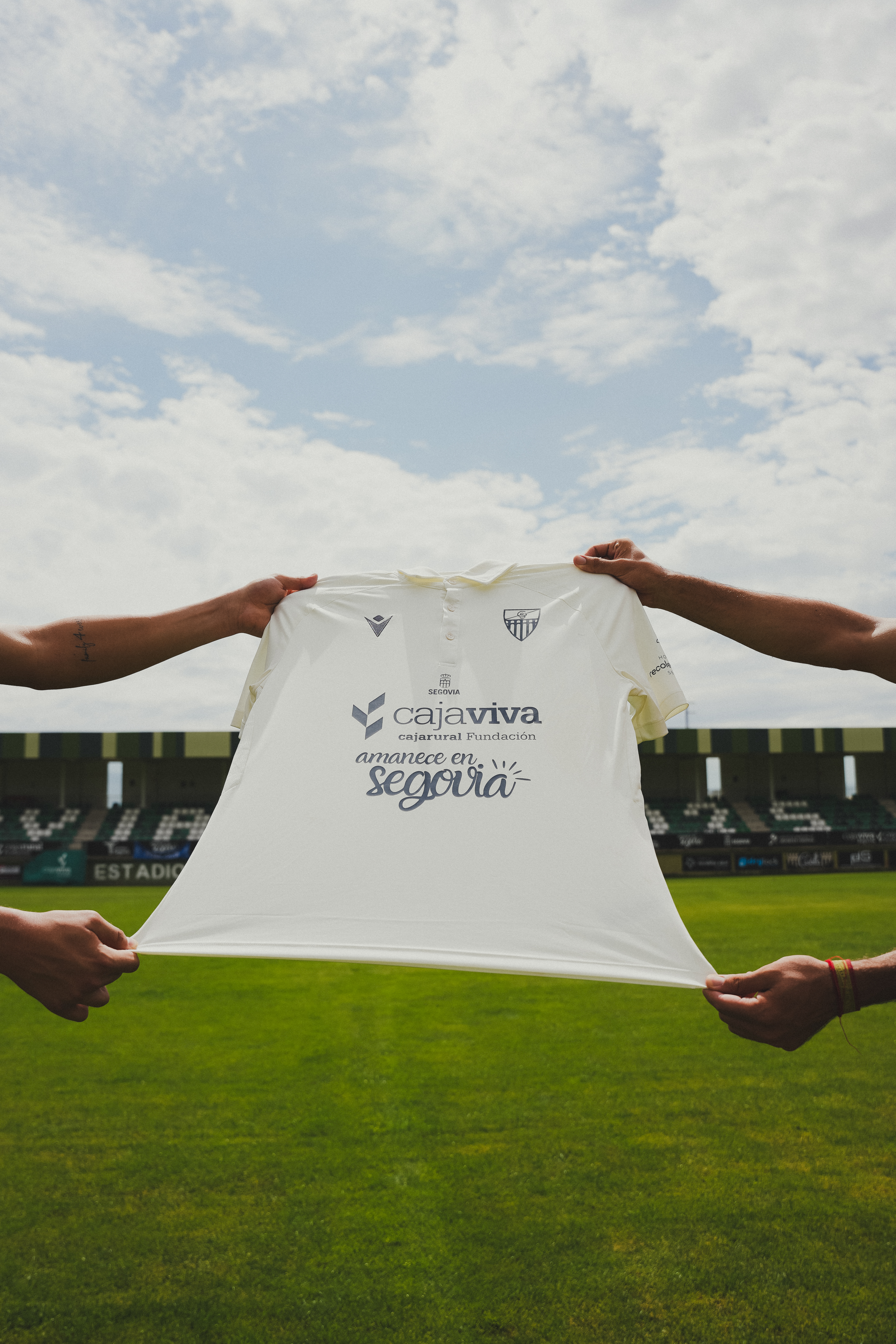 Camiseta segunda manga corta Gimnastica Segoviana 26/27 