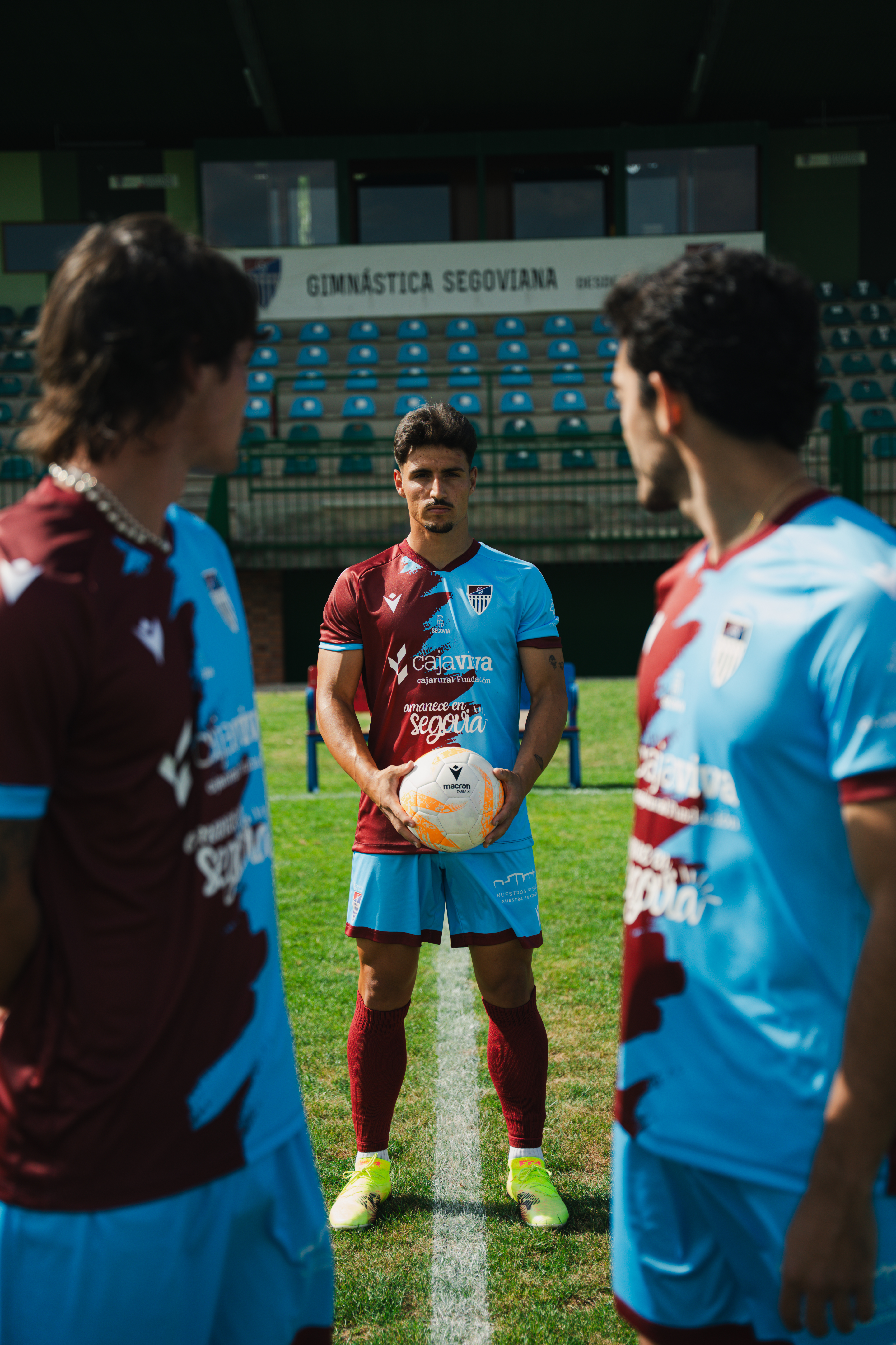 Camiseta oficial primera equipación T. 26/27 Gimnástica Segoviana