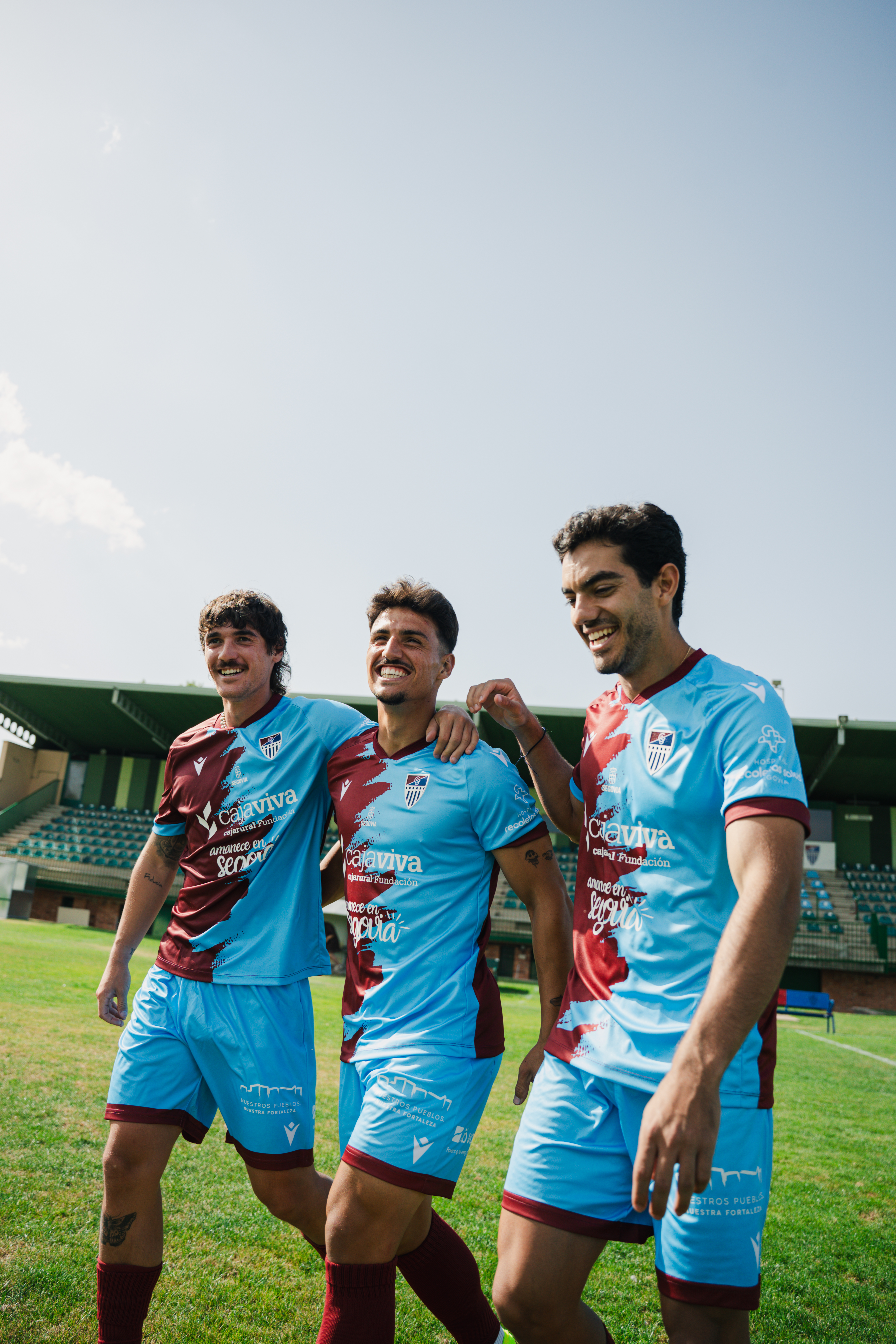 Camiseta oficial primera equipación T. 26/27 Gimnástica Segoviana