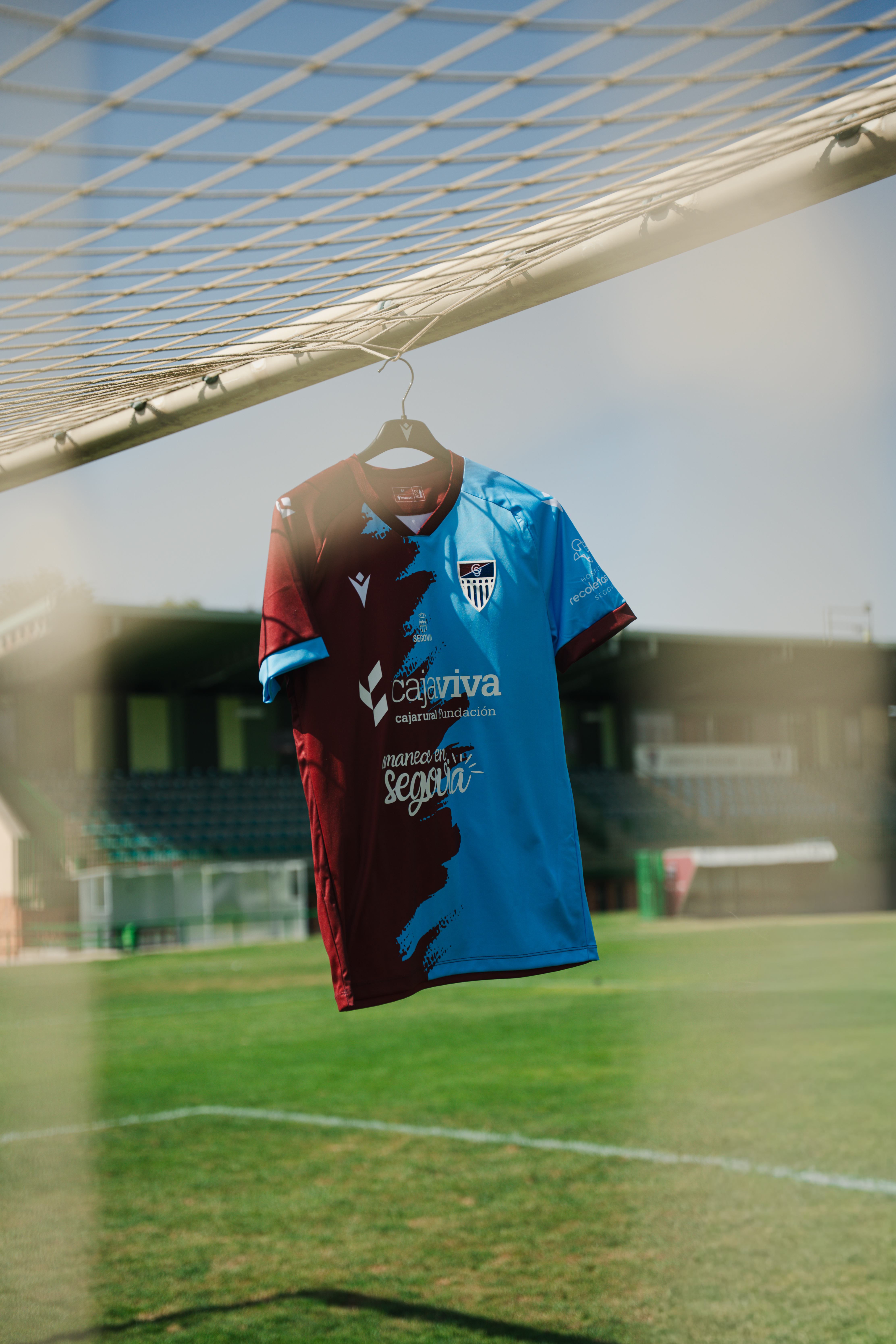 Camiseta oficial primera equipación T. 26/27 Gimnástica Segoviana